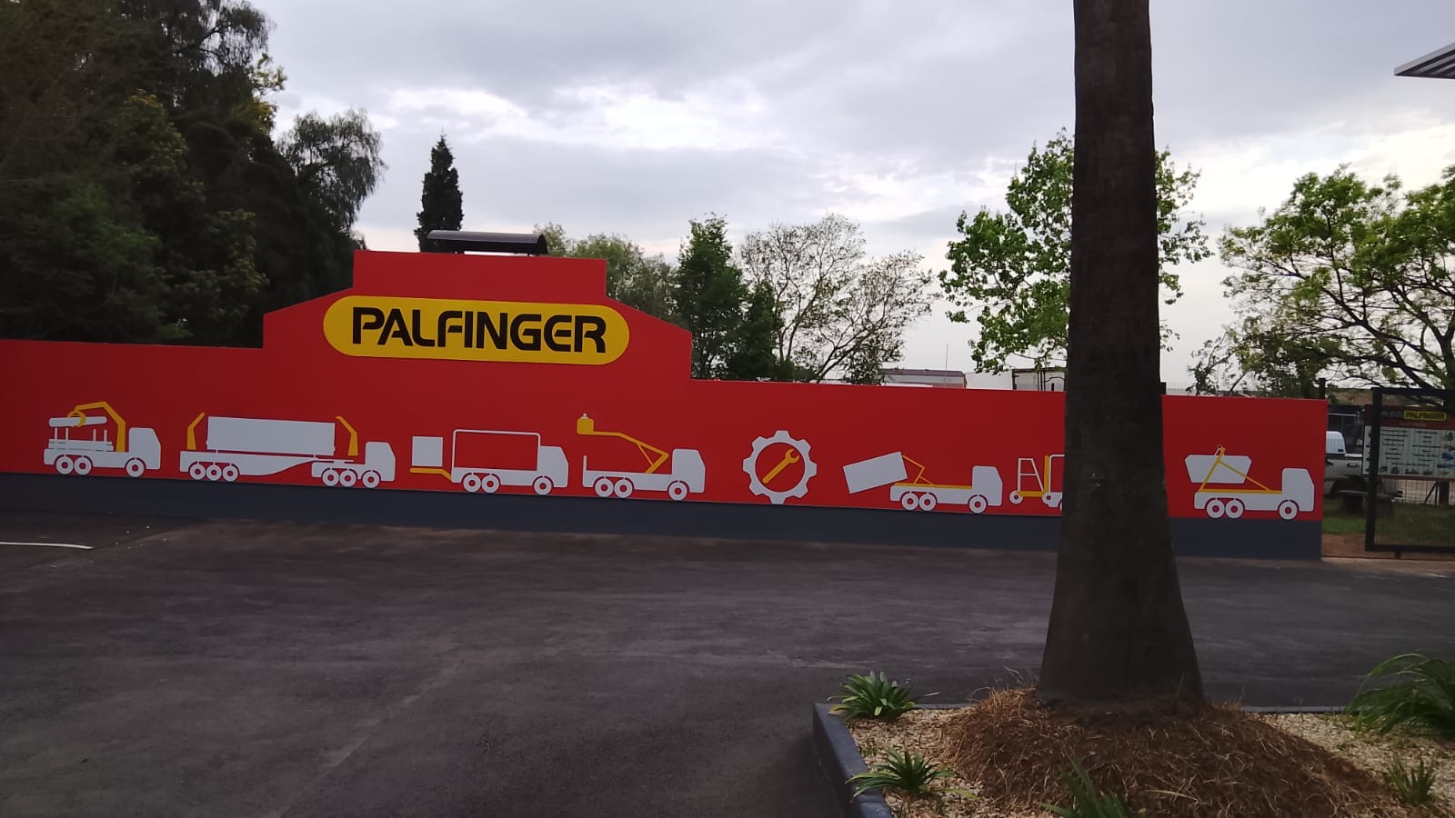 Palfinger commercial project